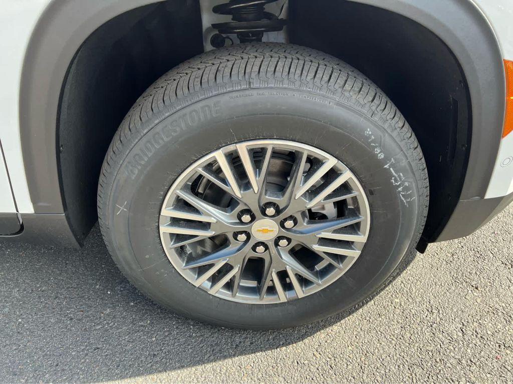 new 2026 Chevrolet Traverse car, priced at $50,855