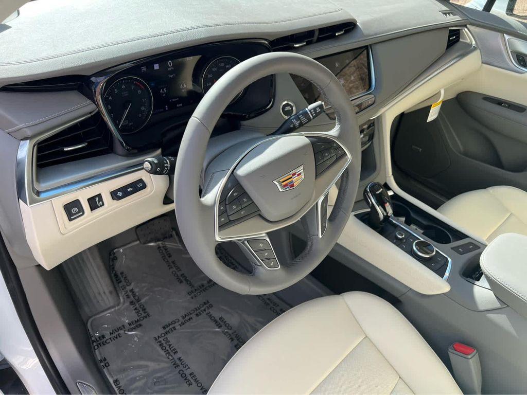 new 2025 Cadillac XT5 car, priced at $59,465