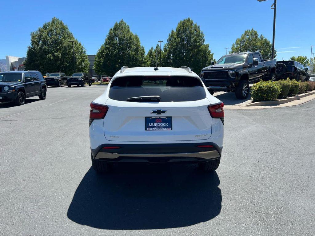 new 2025 Chevrolet Trax car, priced at $24,690