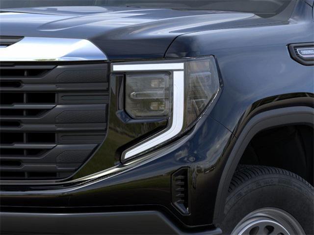 new 2025 GMC Sierra 1500 car, priced at $43,615