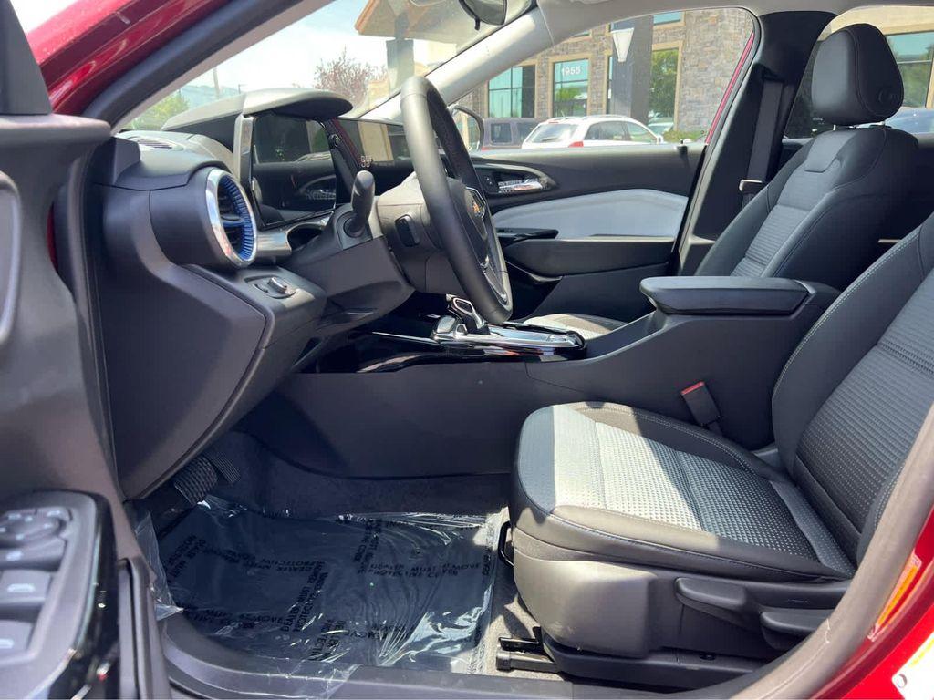 new 2025 Chevrolet Trax car, priced at $23,485