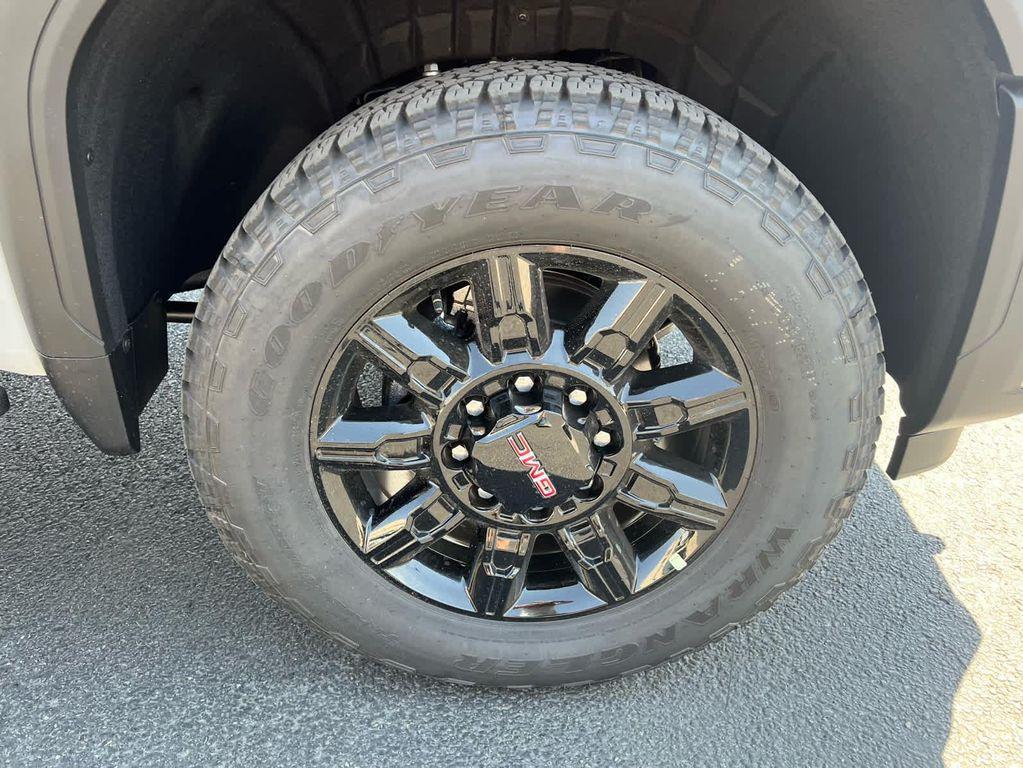 new 2025 GMC Sierra 2500 car, priced at $85,310