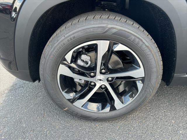 new 2025 Chevrolet Trax car, priced at $24,290