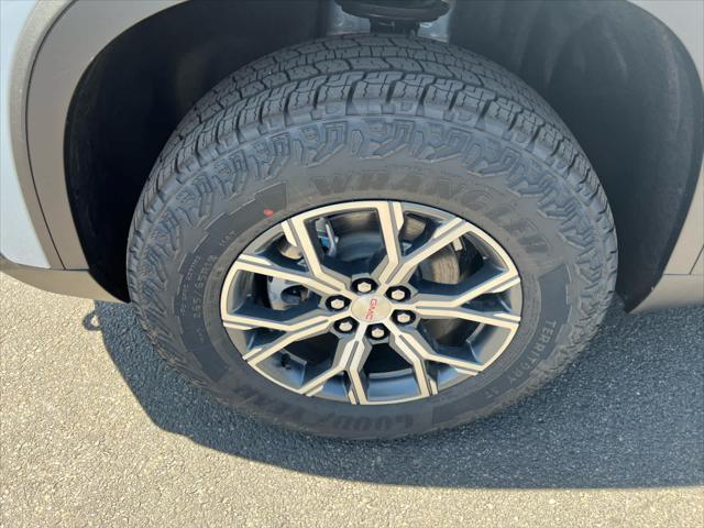 new 2025 GMC Acadia car, priced at $52,895