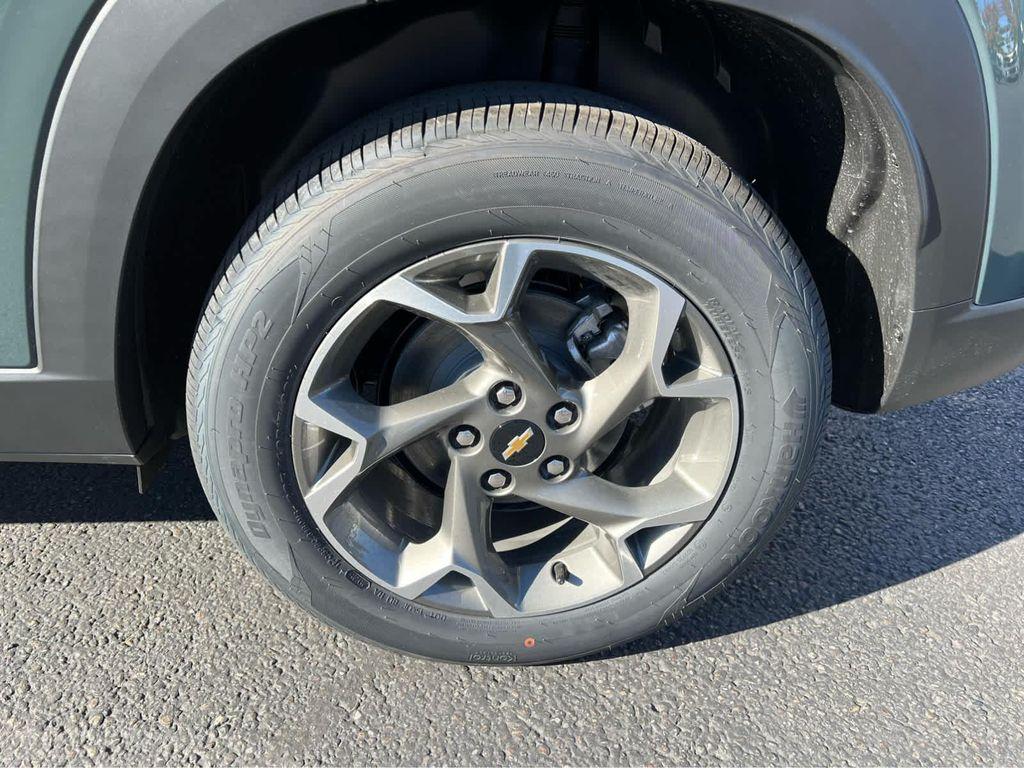 new 2026 Chevrolet Trax car, priced at $25,885