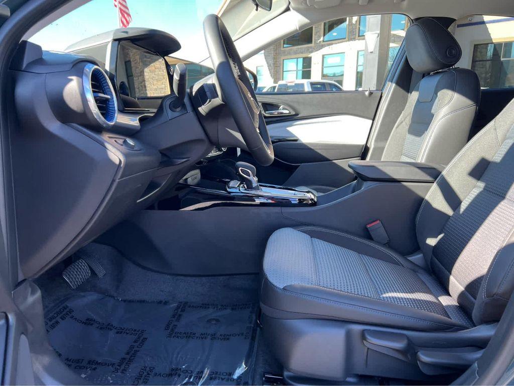 new 2026 Chevrolet Trax car, priced at $25,885