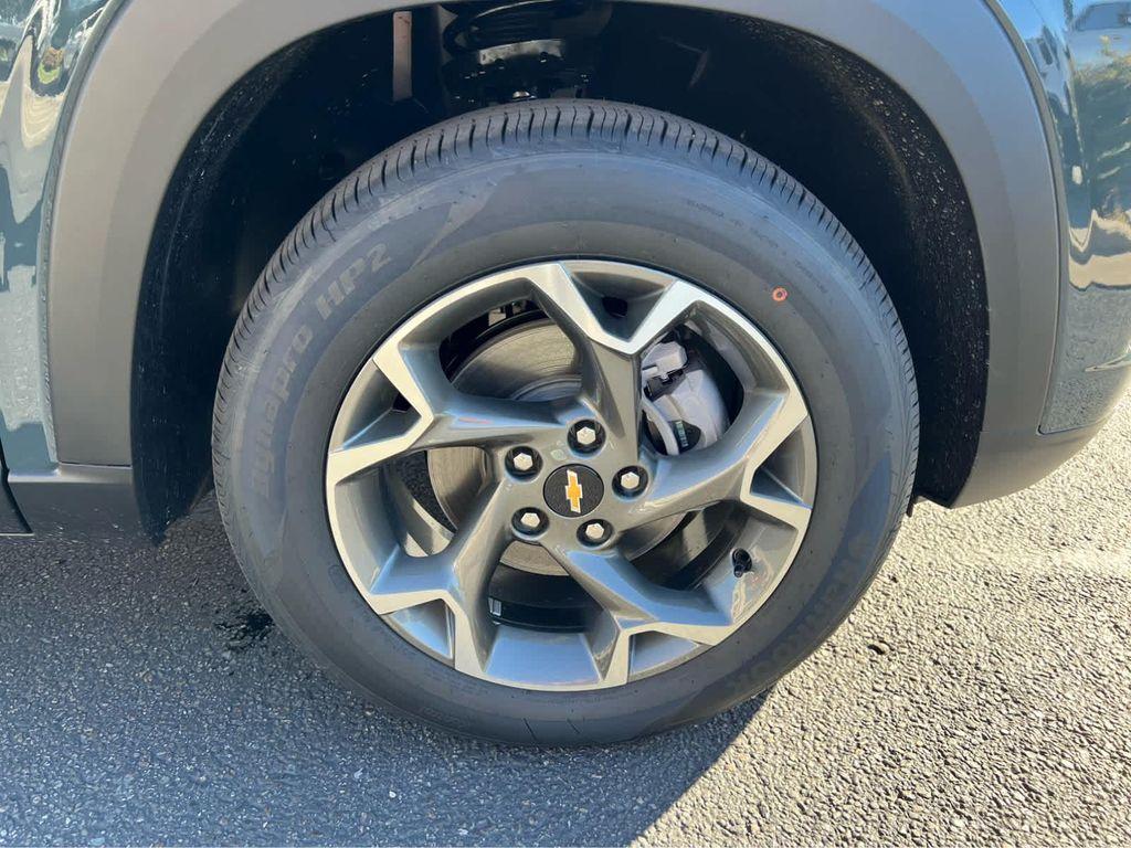 new 2026 Chevrolet Trax car, priced at $25,885