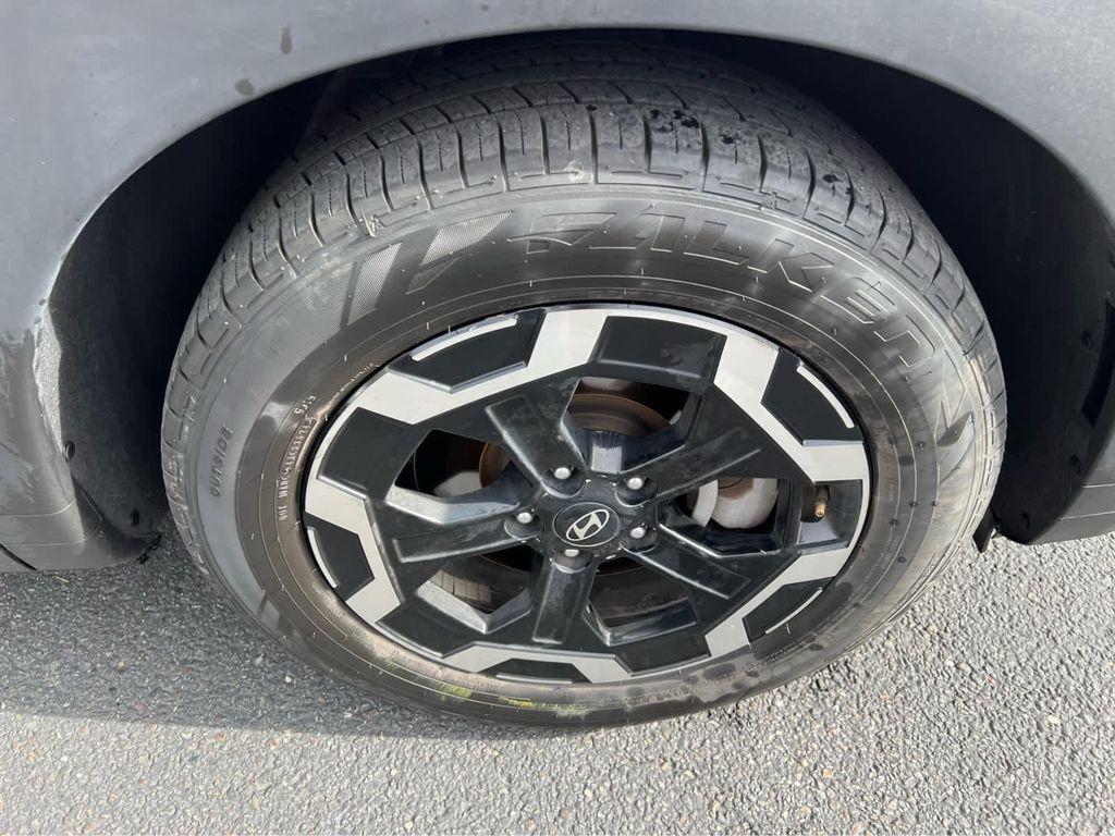 used 2024 Hyundai Santa Fe car, priced at $27,990