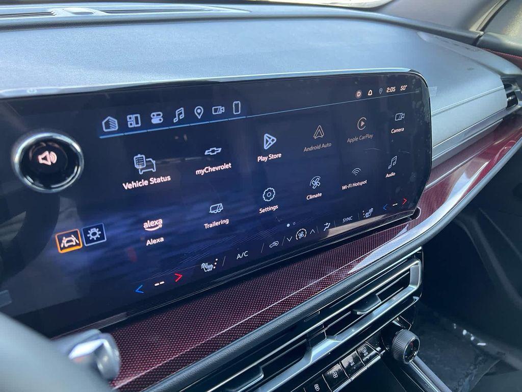 used 2025 Chevrolet Traverse car, priced at $49,977