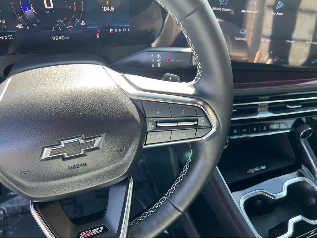 used 2025 Chevrolet Traverse car, priced at $49,977