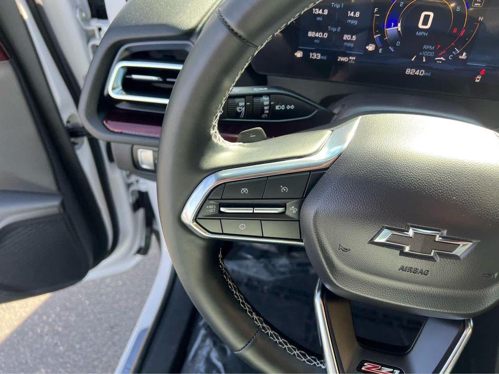 used 2025 Chevrolet Traverse car, priced at $49,977