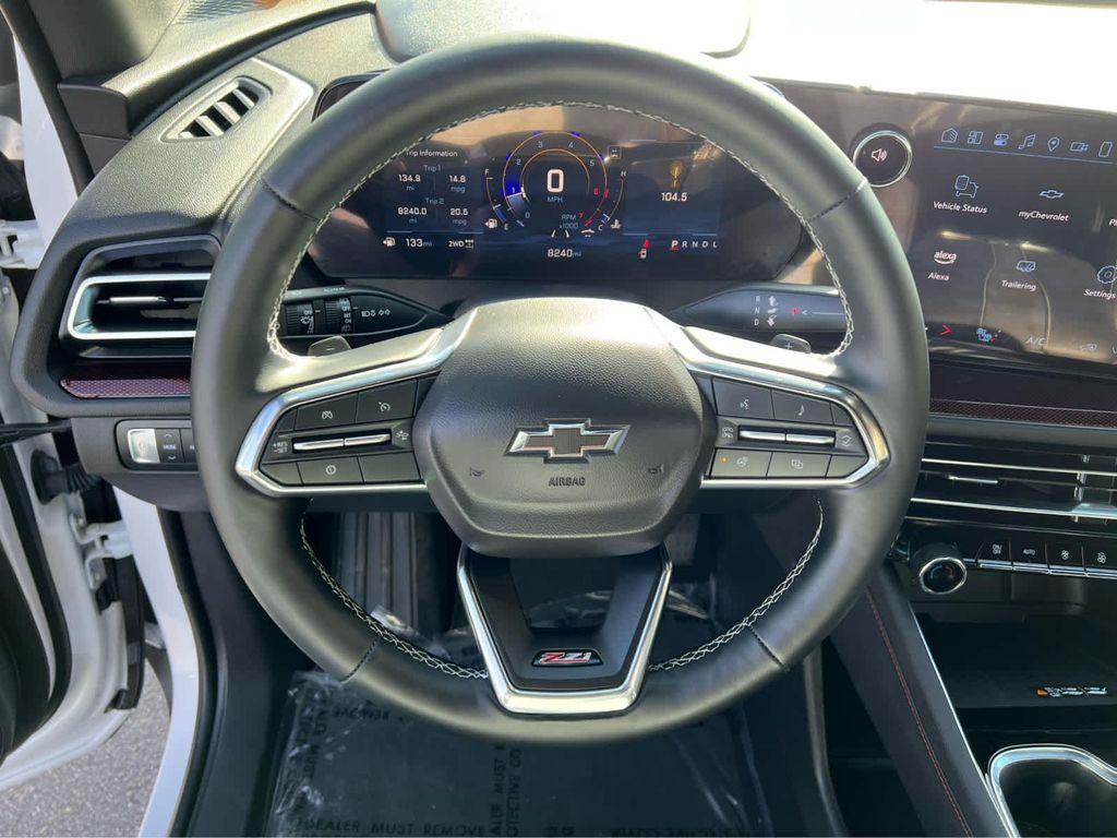 used 2025 Chevrolet Traverse car, priced at $49,977