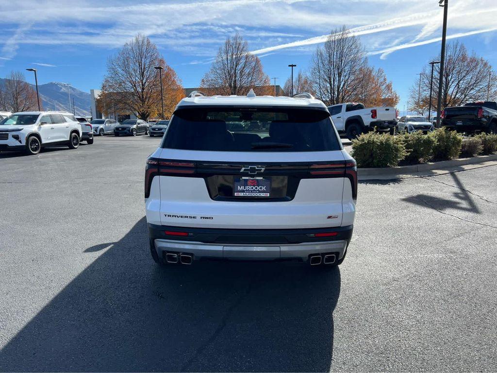 used 2025 Chevrolet Traverse car, priced at $49,977