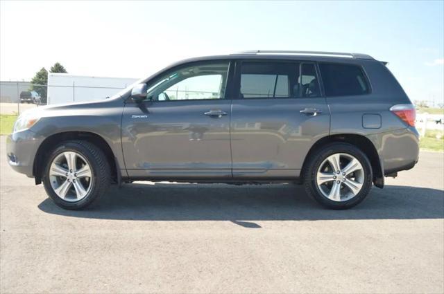 used 2009 Toyota Highlander car, priced at $9,488