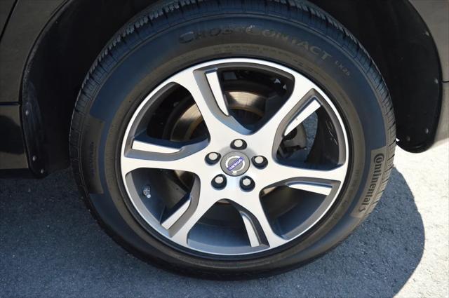 used 2015 Volvo XC60 car, priced at $11,388