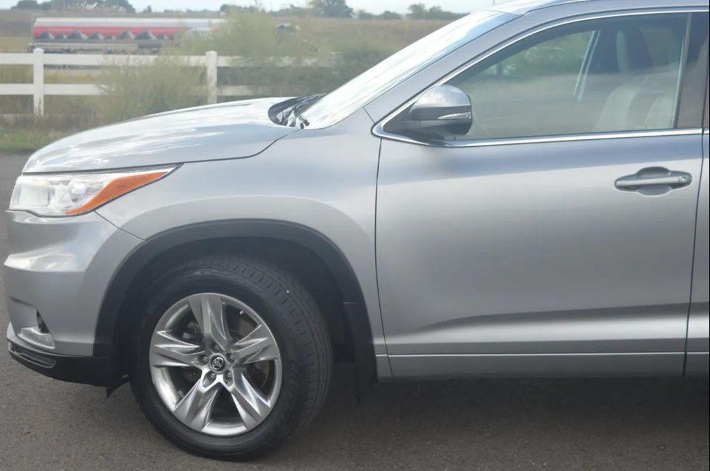 used 2016 Toyota Highlander car, priced at $18,288