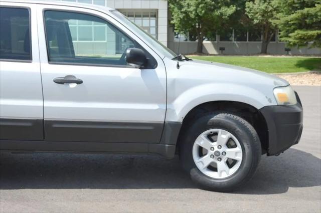 used 2007 Ford Escape car, priced at $5,500