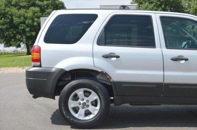 used 2007 Ford Escape car, priced at $5,500