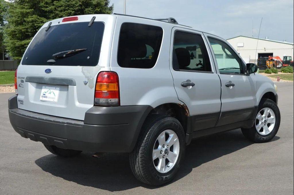 used 2007 Ford Escape car, priced at $5,250