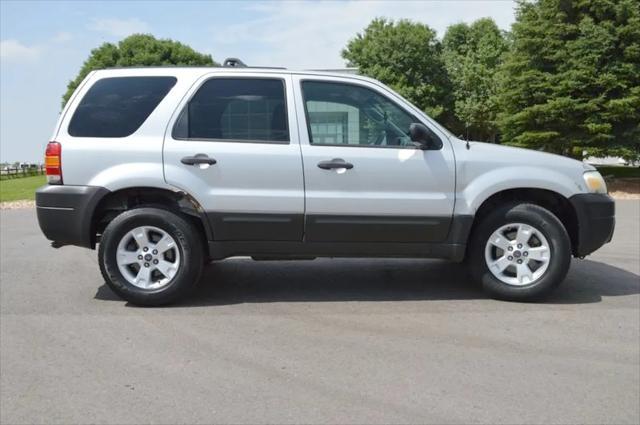 used 2007 Ford Escape car, priced at $5,500