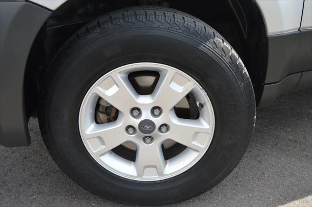 used 2007 Ford Escape car, priced at $5,500