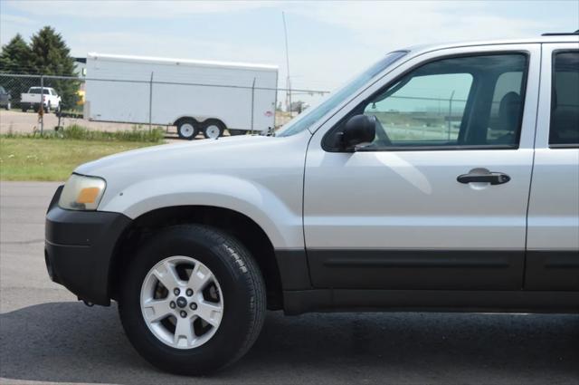 used 2007 Ford Escape car, priced at $5,500