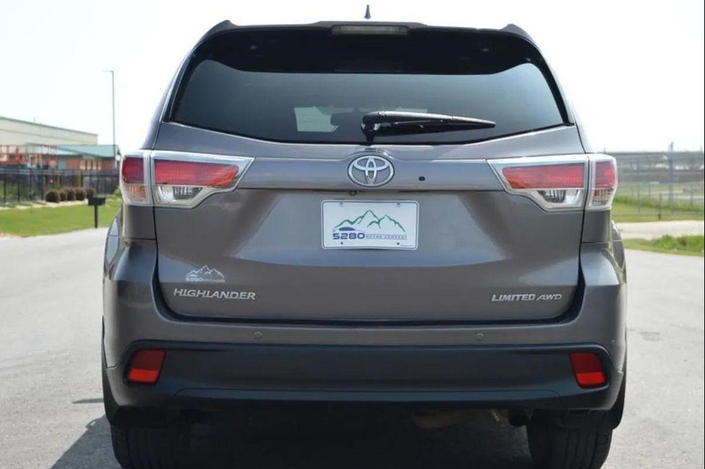 used 2015 Toyota Highlander car, priced at $17,988