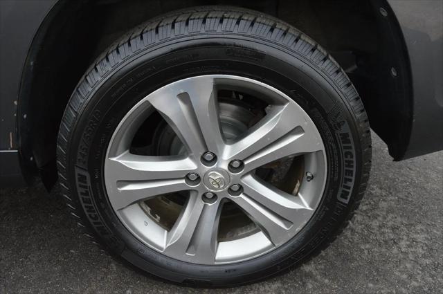 used 2009 Toyota Highlander car, priced at $9,888