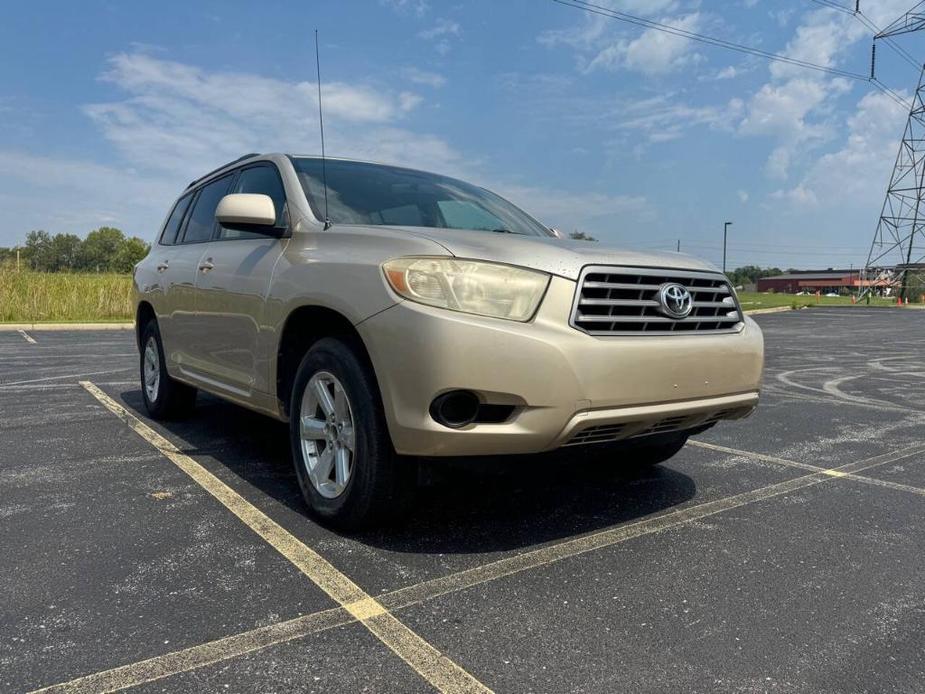 used 2009 Toyota Highlander car, priced at $5,999