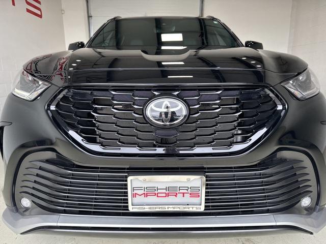 used 2023 Toyota Highlander car, priced at $41,850