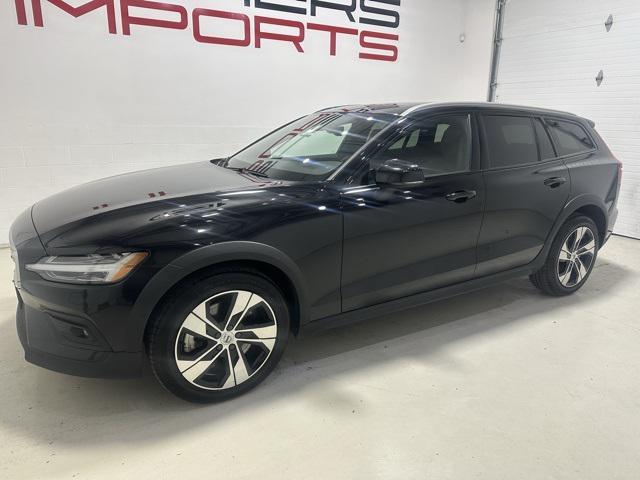 used 2023 Volvo V60 Cross Country car, priced at $38,850
