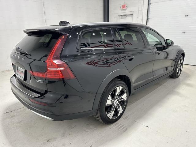 used 2023 Volvo V60 Cross Country car, priced at $38,850