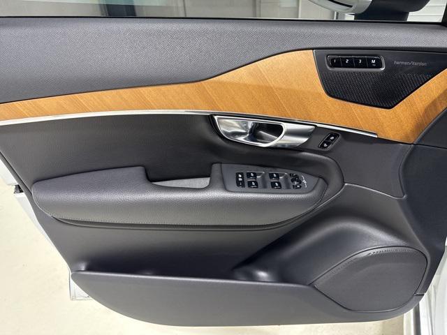 used 2022 Volvo XC90 car, priced at $30,950