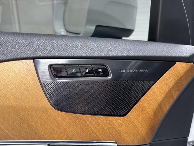 used 2022 Volvo XC90 car, priced at $30,950