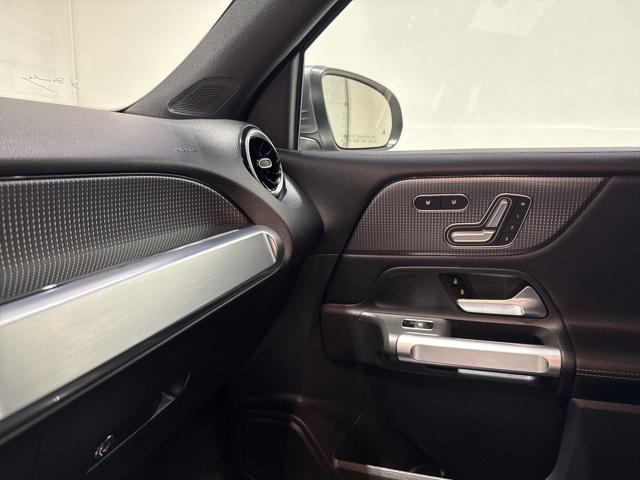 used 2021 Mercedes-Benz GLB 250 car, priced at $27,250