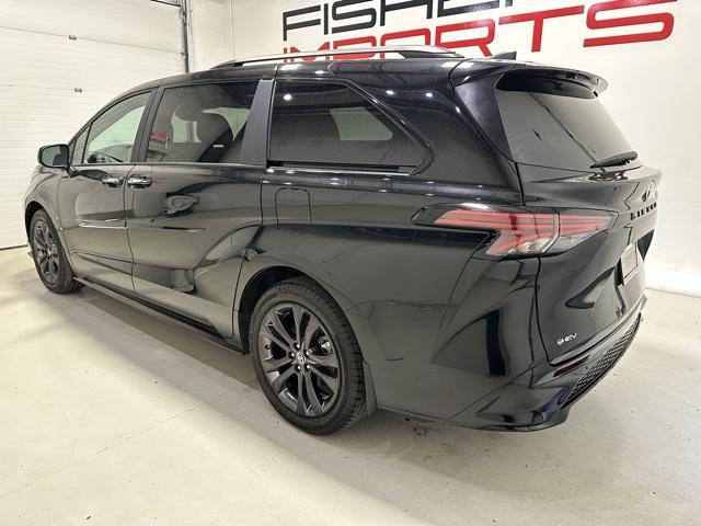 used 2025 Toyota Sienna car