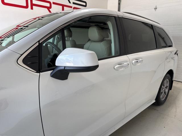 used 2024 Toyota Sienna car, priced at $39,950