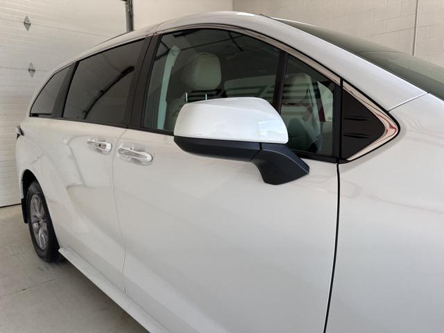 used 2024 Toyota Sienna car, priced at $39,950
