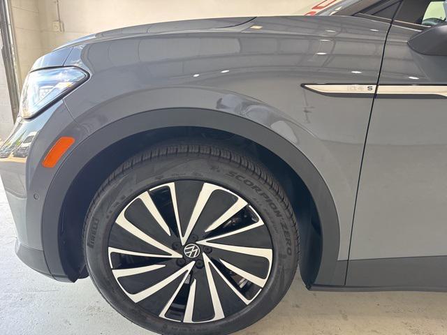 used 2024 Volkswagen ID.4 car, priced at $26,850