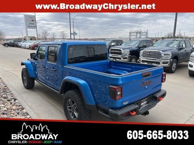 new 2024 Jeep Gladiator car, priced at $57,178