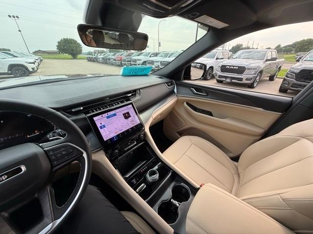 new 2025 Jeep Grand Cherokee L car, priced at $46,001