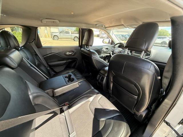 used 2020 Jeep Cherokee car, priced at $16,495