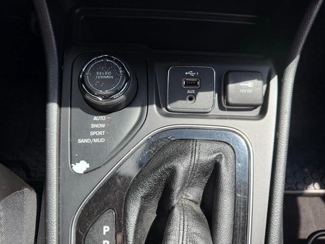 used 2020 Jeep Cherokee car, priced at $16,280