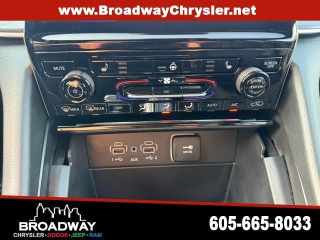 new 2025 Jeep Grand Cherokee car, priced at $43,851