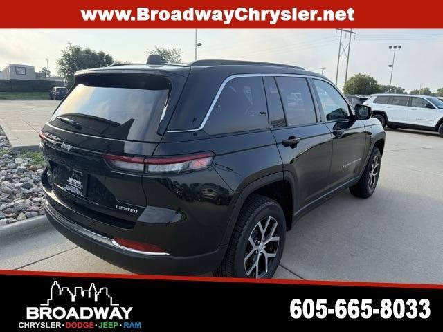 new 2025 Jeep Grand Cherokee car, priced at $43,851