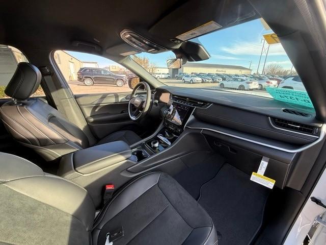 new 2025 Jeep Grand Cherokee car, priced at $42,385