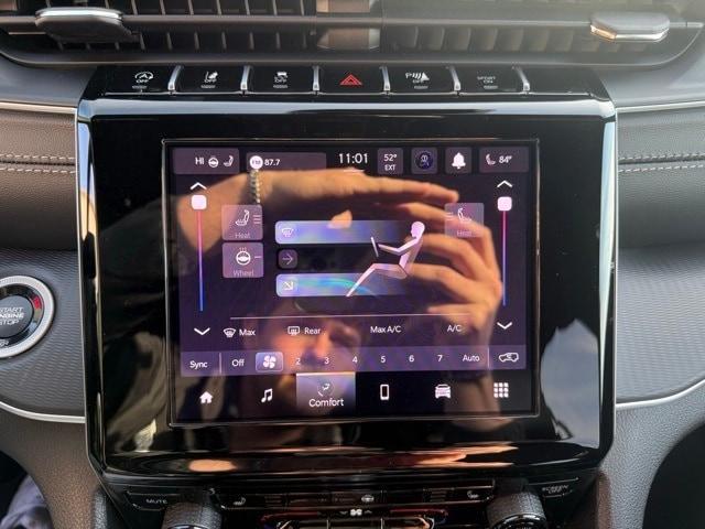 new 2025 Jeep Grand Cherokee car, priced at $42,385