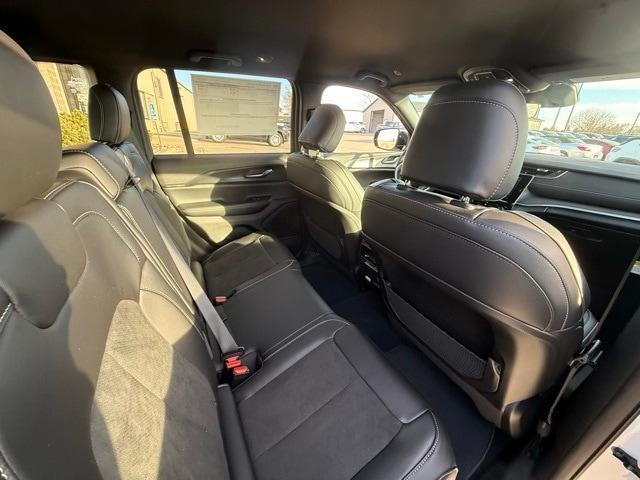 new 2025 Jeep Grand Cherokee car, priced at $42,385