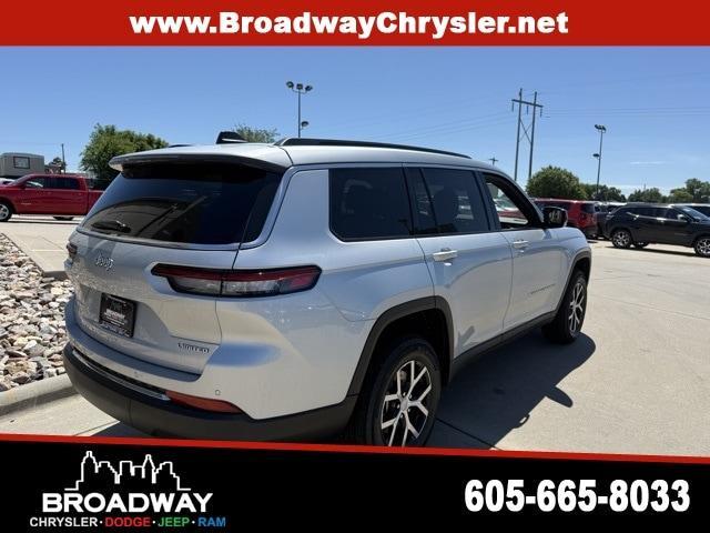 new 2025 Jeep Grand Cherokee L car, priced at $45,672