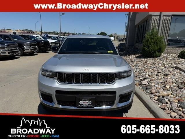 new 2025 Jeep Grand Cherokee L car, priced at $45,672